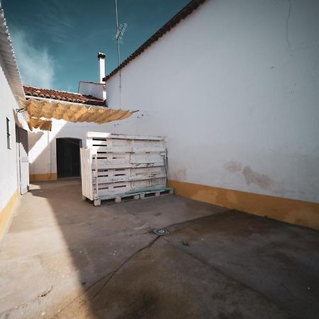 Alojamiento Rural Antigua Fragua El Real de la Jara Ngoại thất bức ảnh