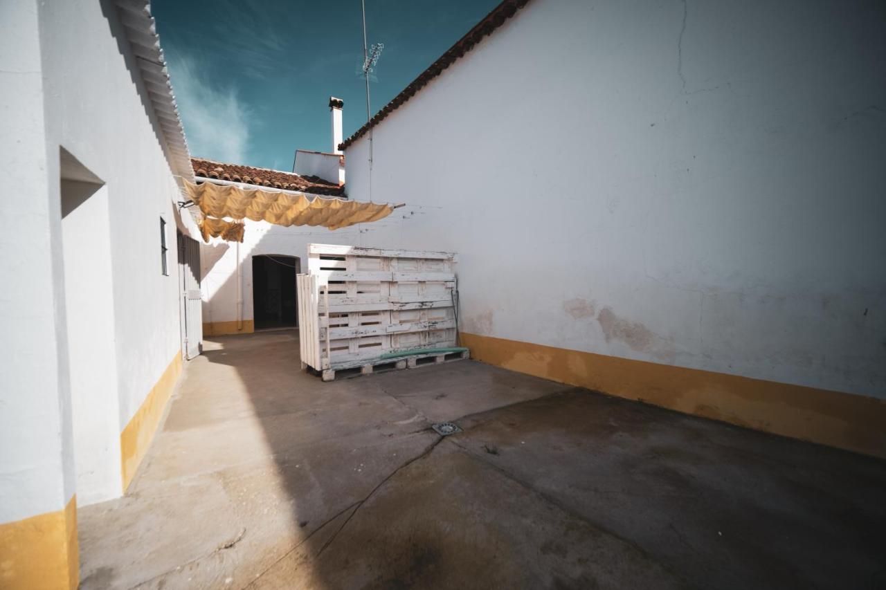 Alojamiento Rural Antigua Fragua El Real de la Jara Ngoại thất bức ảnh